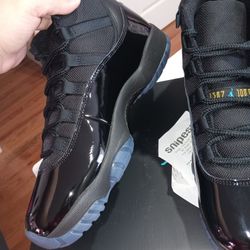 Brand New Out The Box Never Worn Size 10 Men's Gamma Blue 11s  Asking 500 But Am Open To Discuss Price  