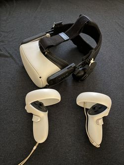 Oculus Quest 2 with Vive Audio Strap & Original Strap