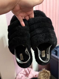 Ugg fluffy slippers