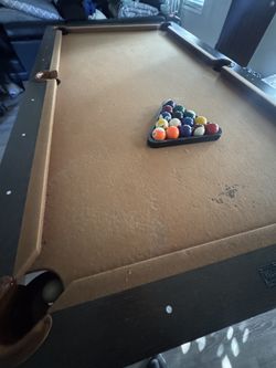 8ft Pool Table
