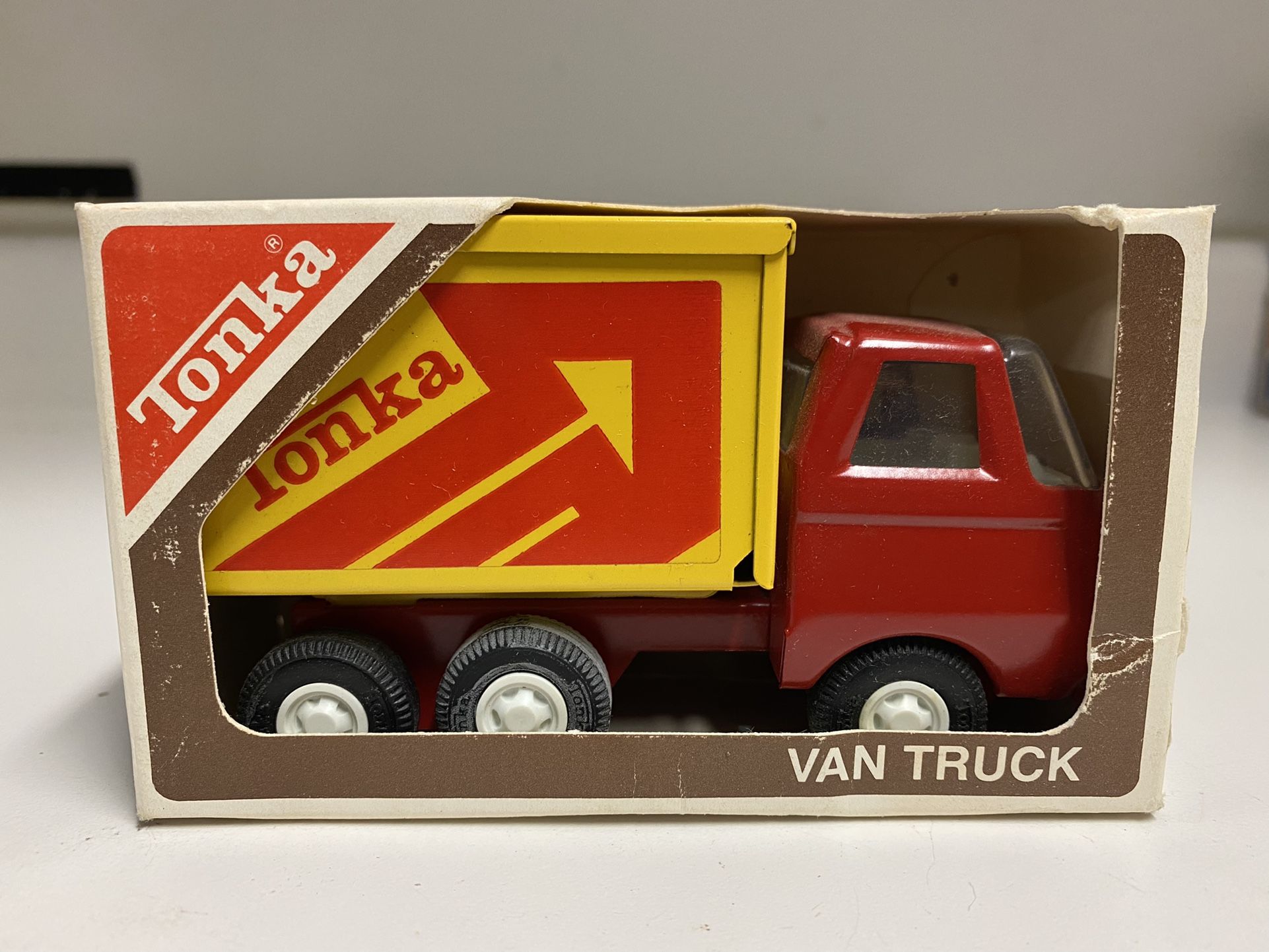 Tonka No. 997 Tiny Tonka Van Delivery Truck Vintage collectible NIB