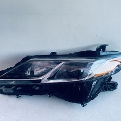 2018-2020 TOYOTA CAMRY LEFT DRIVER SIDE HEADLIGHT LED OEM CHROME