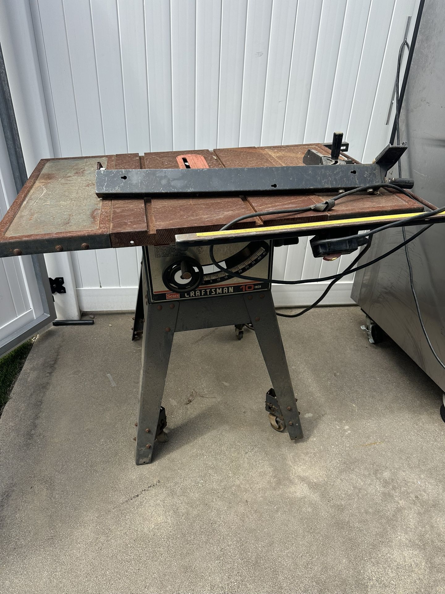 Saw Table AS IS $20