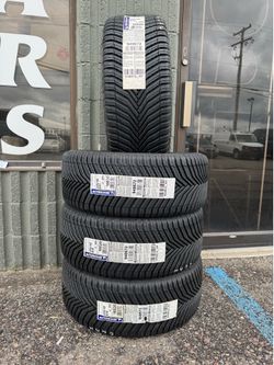 Brand new 235 45 19 Michelin cross climate tires set of 4