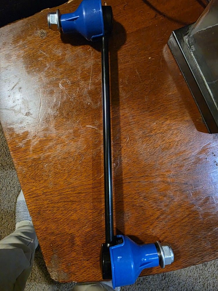 Mevotech Original Grade Stabilizer Link, model GS10808, or a similar aftermarket product