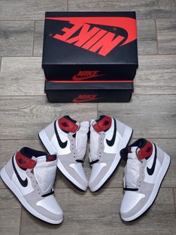 DS smoke grey Jordan 1s