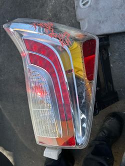 Toyota Prius Taillight Taillamp Passenger Side RH 2012 - 2015 ; J444
