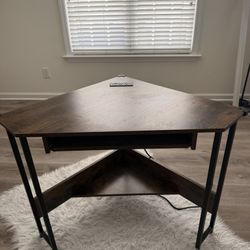 Corner Desk