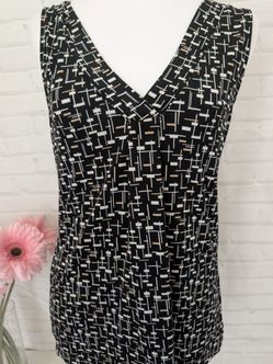 White House Black Market Size XS Sleeveless Top