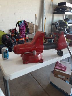 Huge Wilton bullet C2 Bench vise