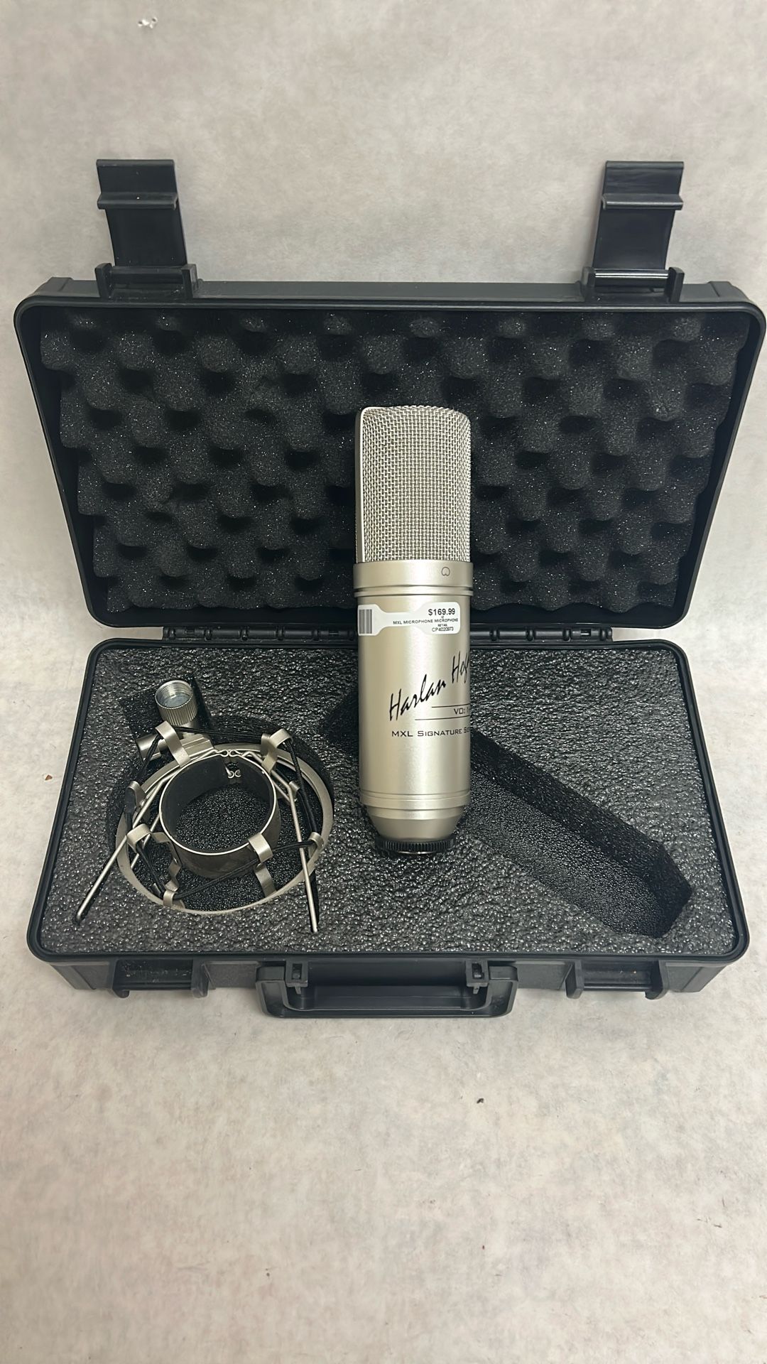 Harlan Hogan, MXL signature series one a Mike with case