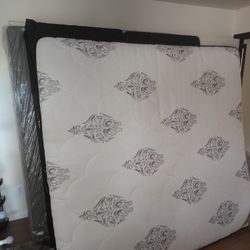 King Bed With Boxpring
