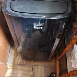 Delonghi Air-conditioning Unit.