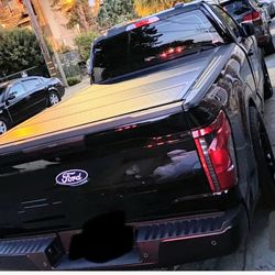 OEM Bed Cover F150 Platinum 
