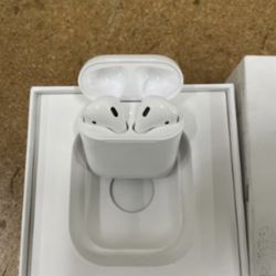 Apple AirPods 