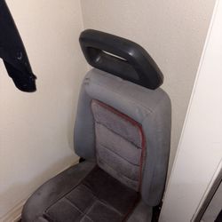 Halo Fox body Seats