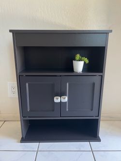 Wall shelf 21.5” wide by 27.5” tall & 6.5” width