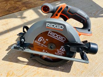 Ridgid 18V Cordless 6-1/2 in. Circular Saw (TOOL ONLY/SOLO LA HERRAMIENTA)