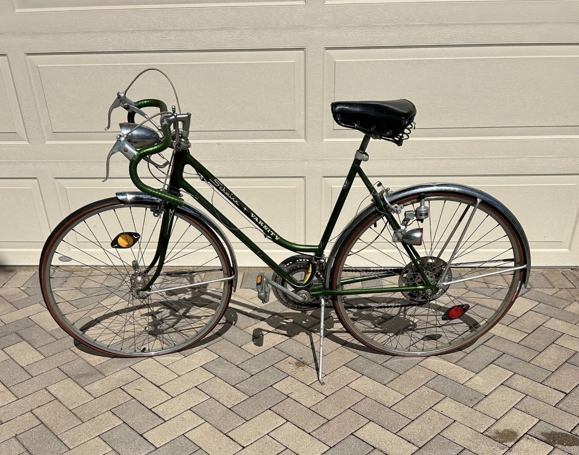 Vintage Early 70’s Schwinn Varsity 27” Women’s 10-Speed Bike