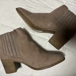 Women’s Wedge Booties 