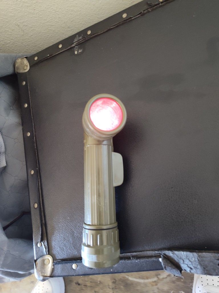 Gi Military Surplus Right Angle Flashlight