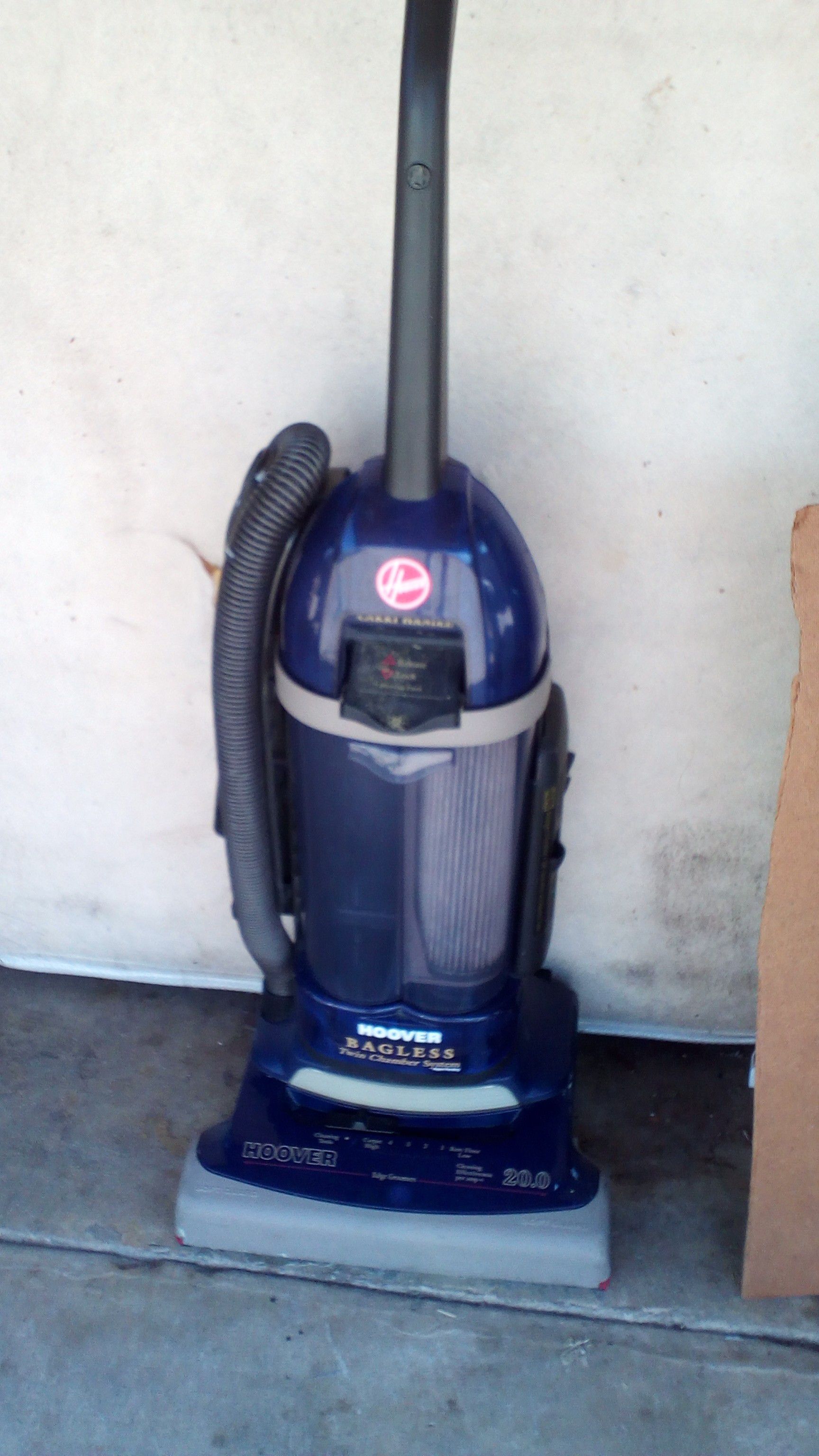 Hoover bagless vacuum