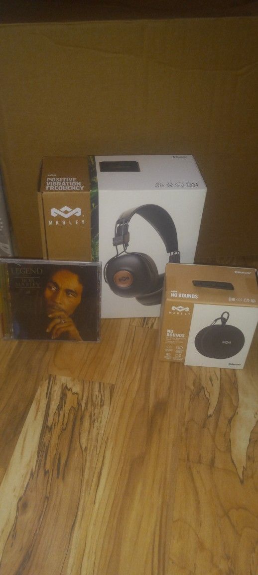 Bob Marley Audio Speaker Set With CD 💿  Headphones  Brand New . 