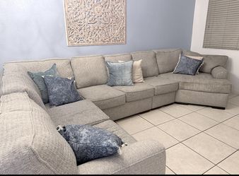 Sectional grande