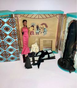 1976 Mattel Barbie Dream Closet Wardrobe Case Doll Clothes Furniture Incomplete