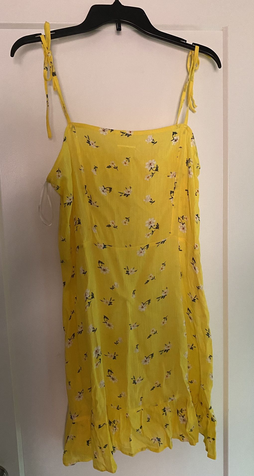 Cute Yellow Daisy Sundress size XL NWT