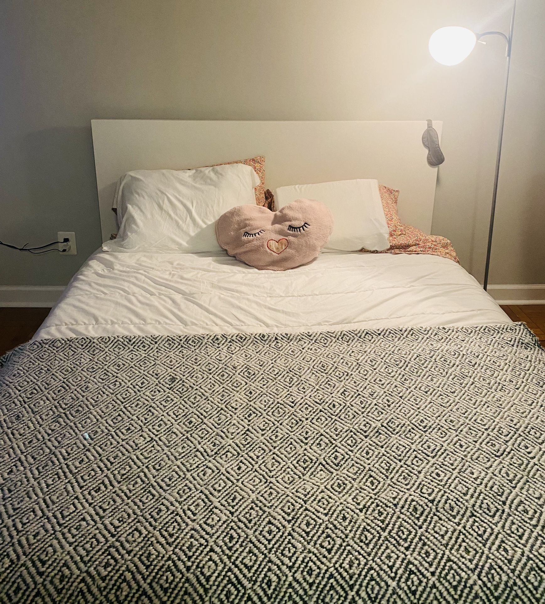 Queen Bed