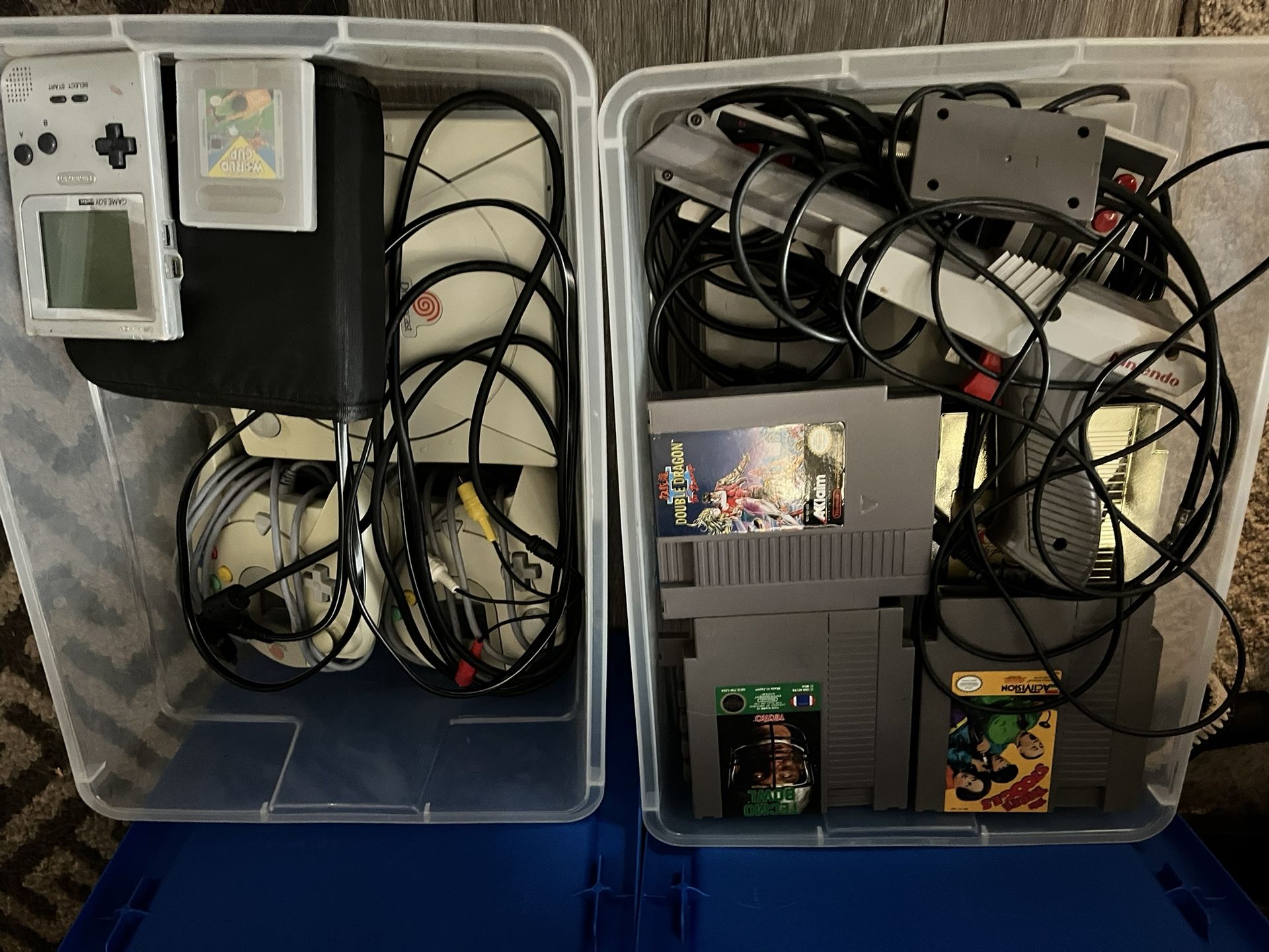 Nintendo Entertainment System, Nintendo GameBoy Pocket, Sega Dreamcast,