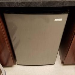 Magic Chef Mini Fridge