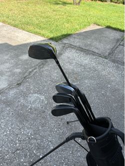 Lefty golf clubs