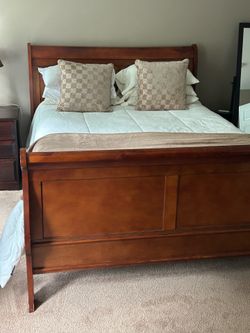 Queen size bed frame/ Moving sale