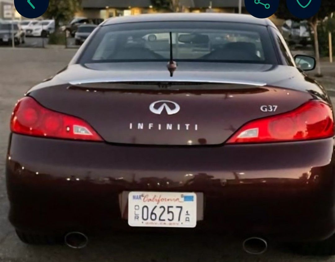 Infiniti G37s Oem LED Tail Lights
