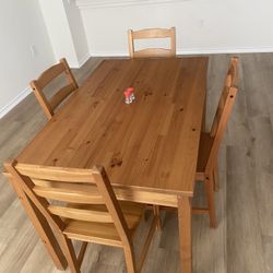 dining table set for 4