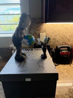 Kaws Promise Statue Set