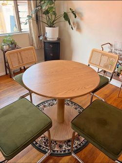 Bistro dining table