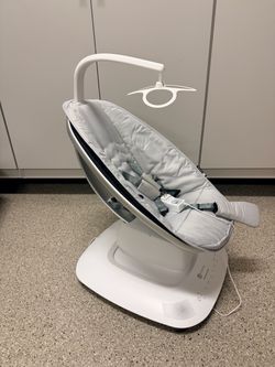 4moms mamaRoo Baby Swing — Like New, Hardly Used