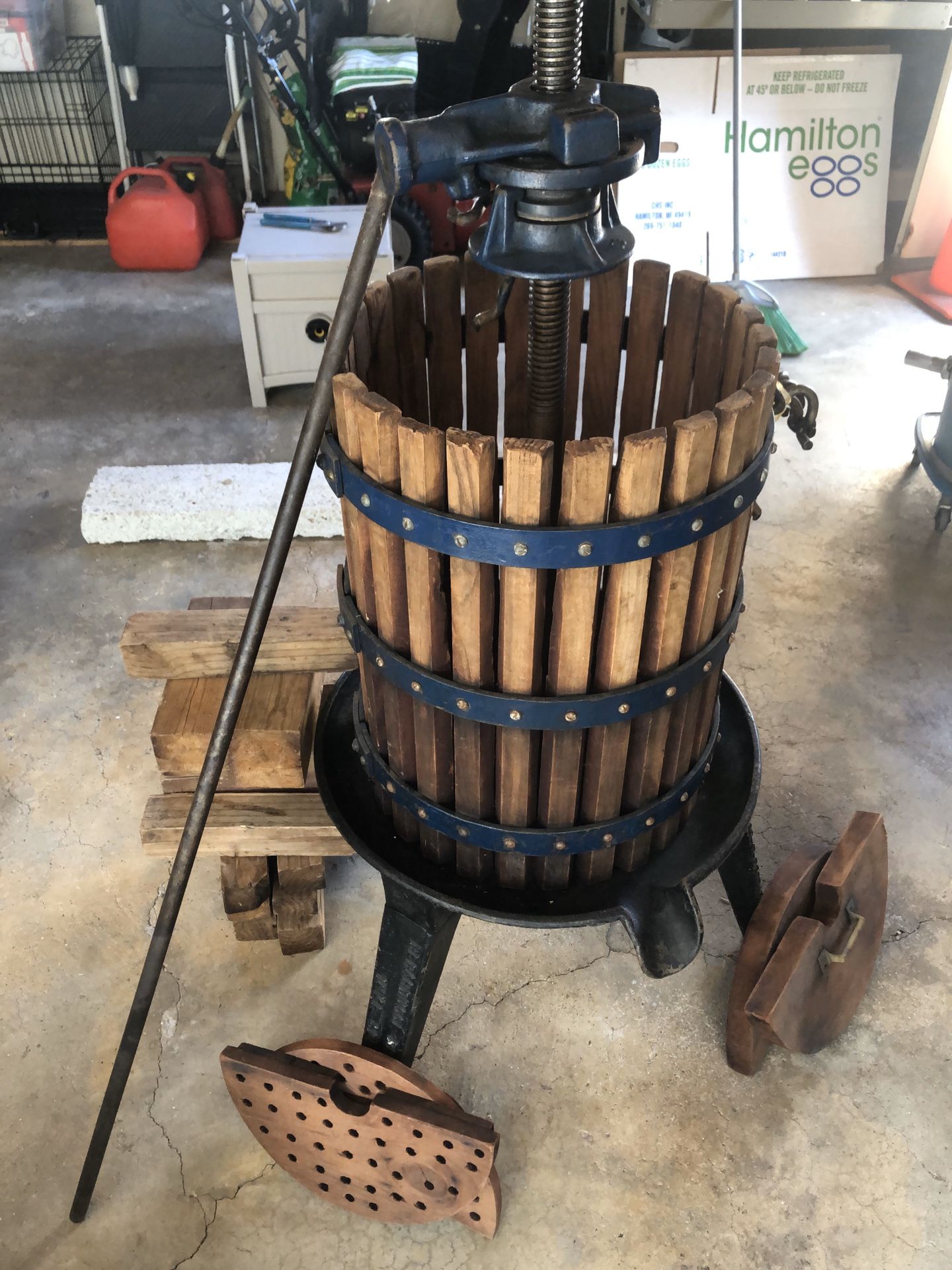 Wine Press with Grape Smasher