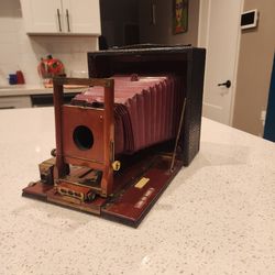 antique wooden and leather folding plate camera late 19th-to-early-20th-century field box-folding camera
