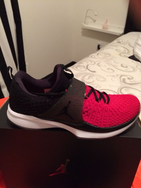 AIR JORDAN FLYKNIT TRAINER SIZE NIB