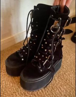 Women’s Size 7 Demonia Boots