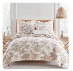 Selesta Blush Quilt Set - Full/Queen Quilt and Two Standard Shams - Floral - Blush Taupe Grey - Quilt