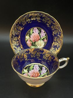Vintage Paragon Hand Painted SWEET PEAS Floral Gold Cobalt Blue Teacup & Saucer