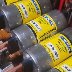 Bussman low-peak dual-element time-delay fuse's