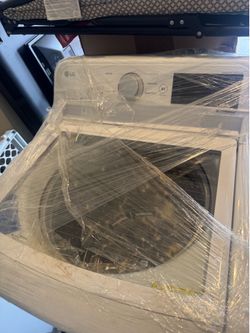 Washer dryer set