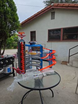 Hot wheels super ultimate garage