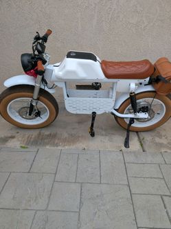 White E Bike